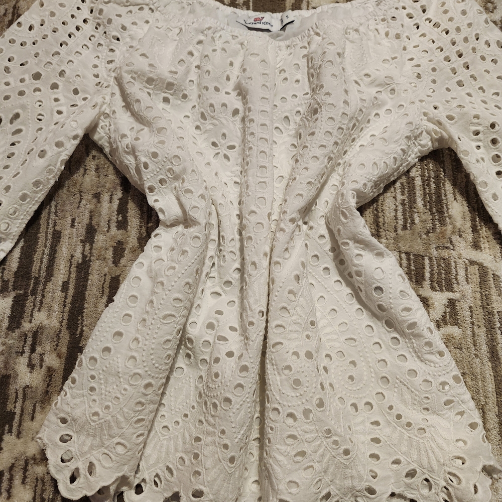 NWOT Vineyard Vines White Eyelet Off-Shoulder Top